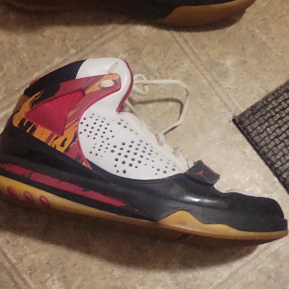 Jordan Size 10.5 Mens Basketball Shoes